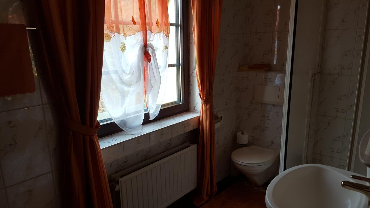 Landhotel Zum Doppeldecker Kirchen  Екстериор снимка