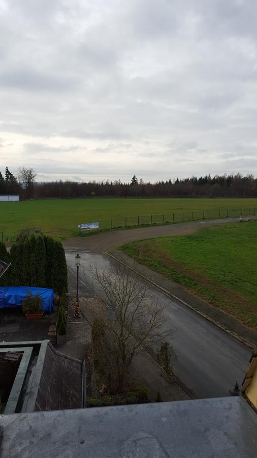 Landhotel Zum Doppeldecker Kirchen  Екстериор снимка