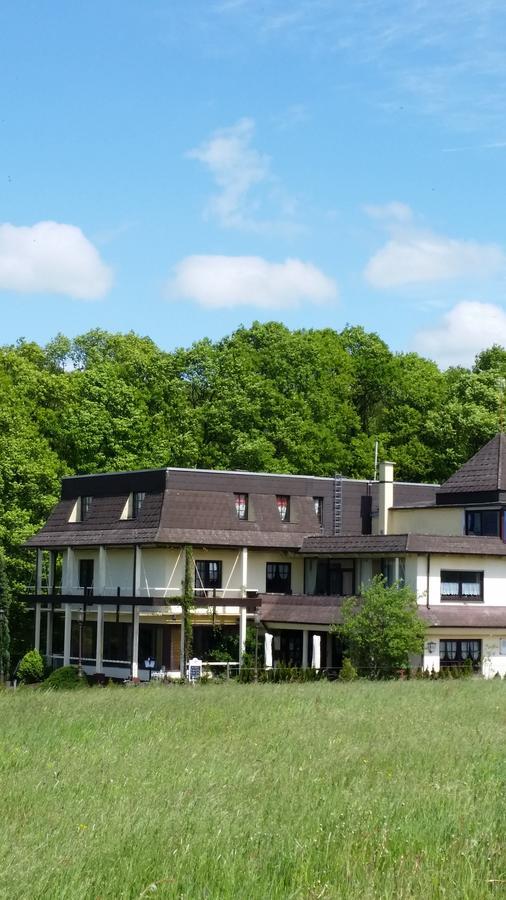 Landhotel Zum Doppeldecker Kirchen  Екстериор снимка